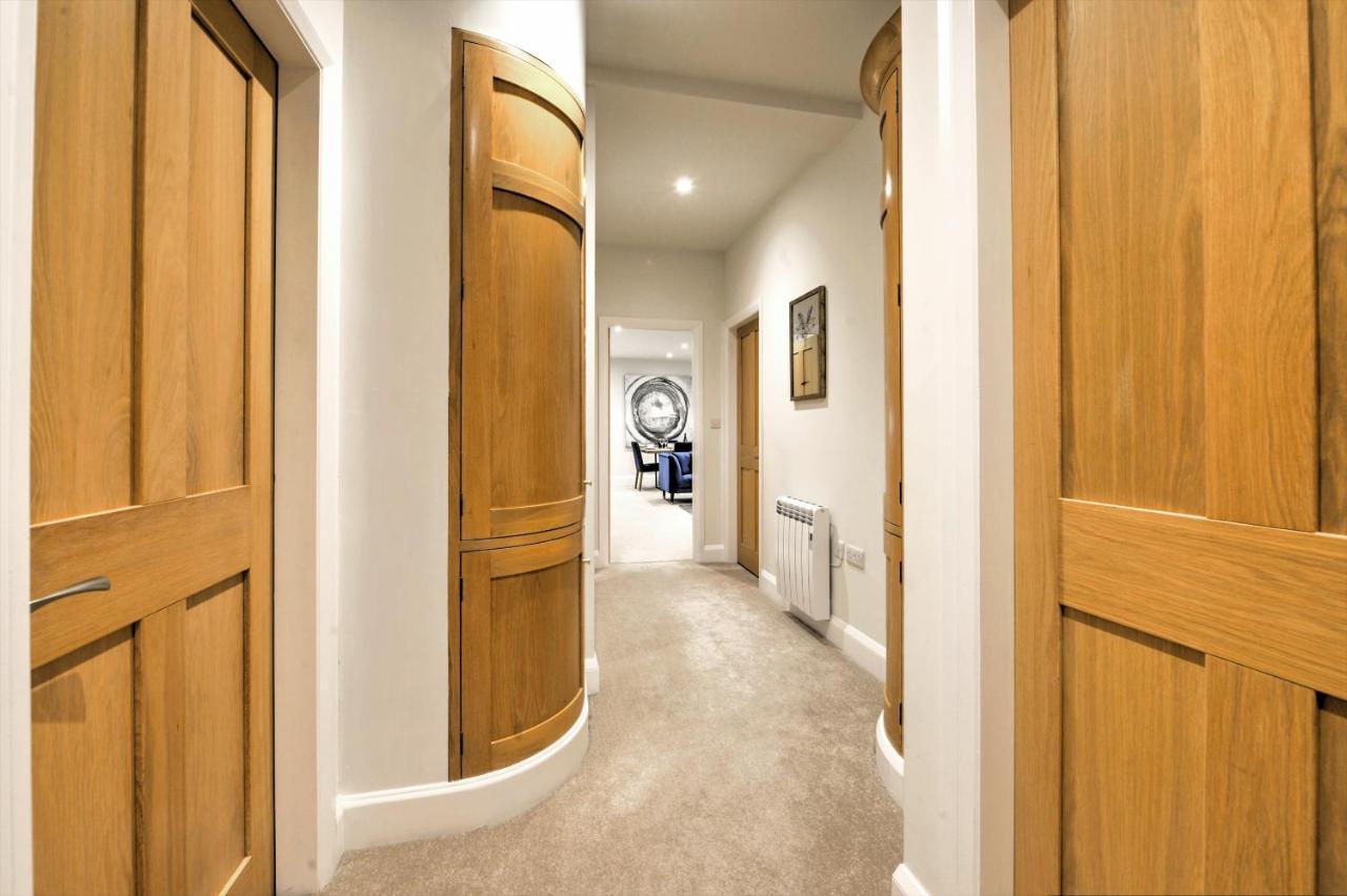 The Penthouse - Allocated Parking With City Views 리펀 외부 사진